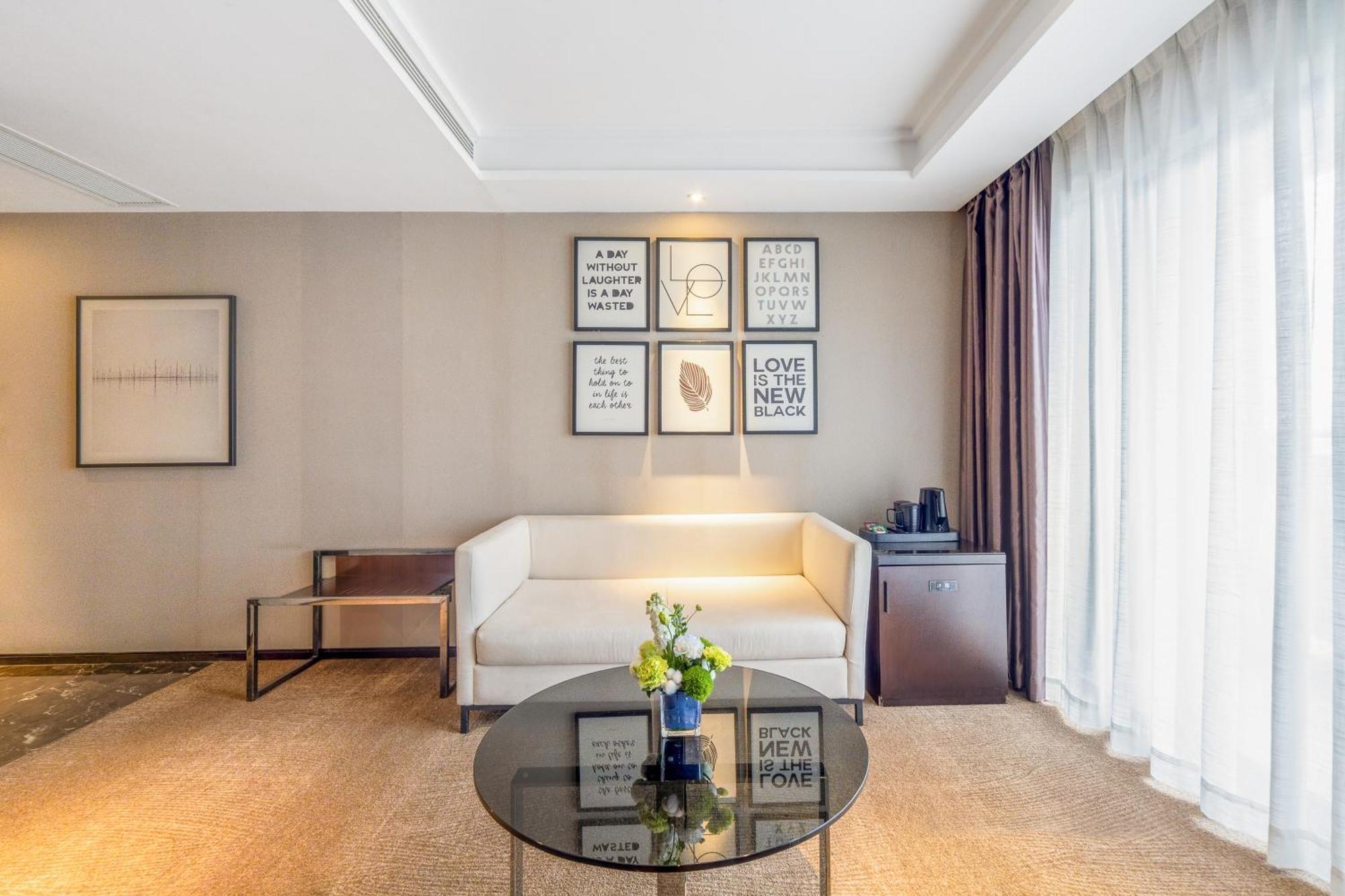 Zhonghao International Hotel Shenzhen Exterior photo
