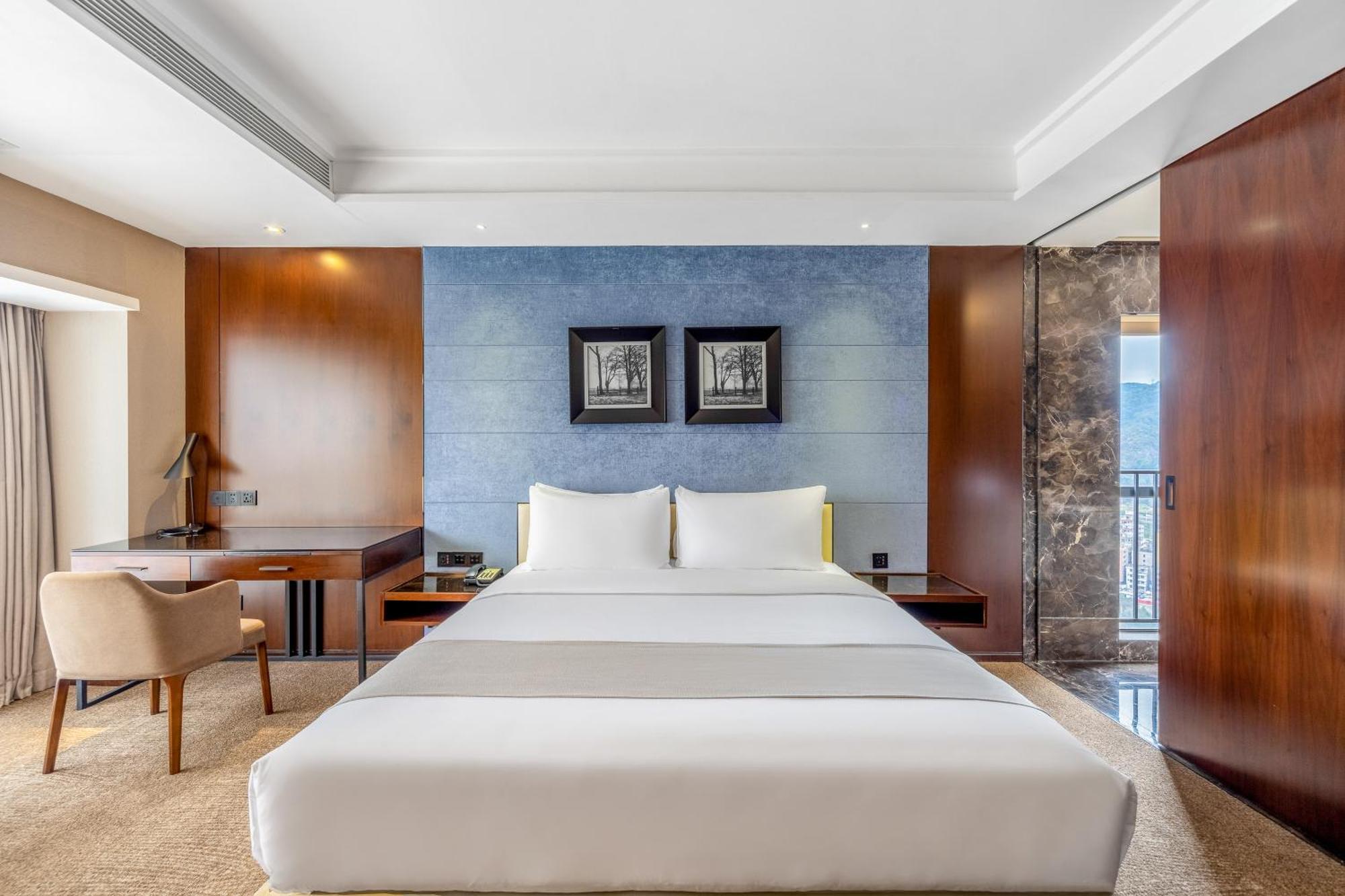 Zhonghao International Hotel Shenzhen Exterior photo