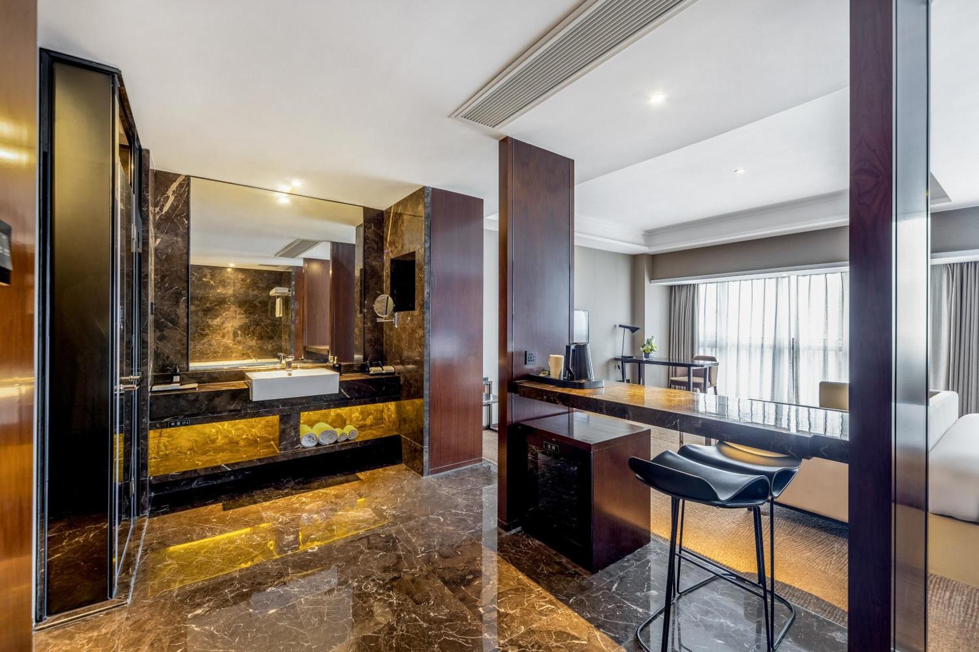 Zhonghao International Hotel Shenzhen Exterior photo